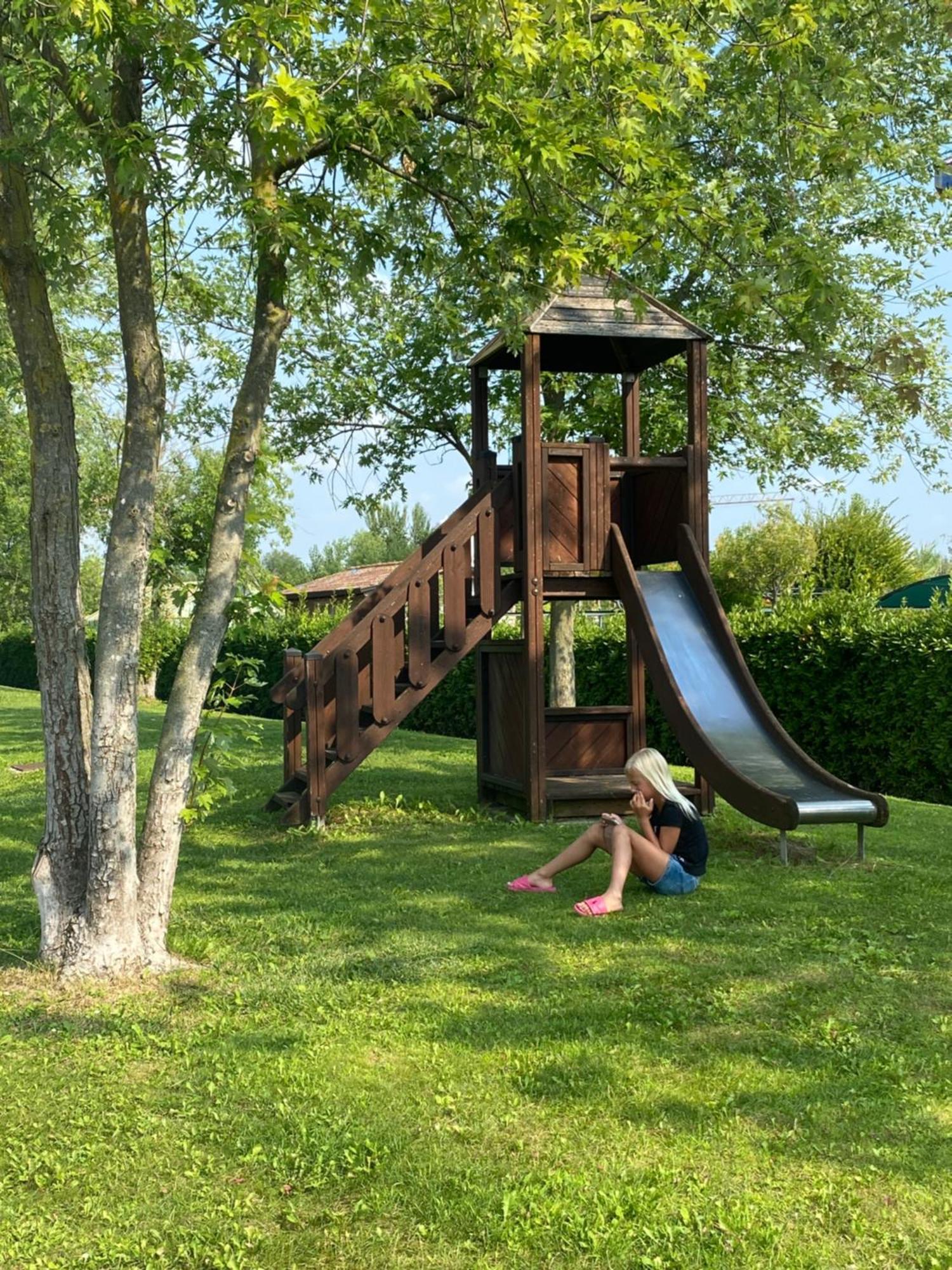 פסקיארה דל גארדה Garda Resort Village מראה חיצוני תמונה